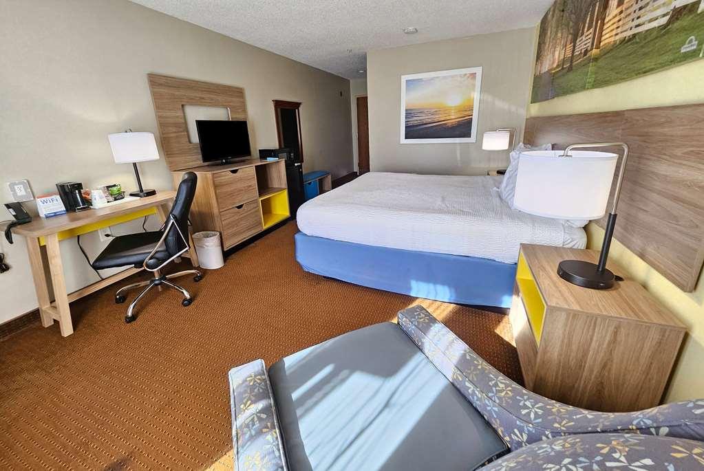 Days By Wyndham Nc Hotel Greensboro