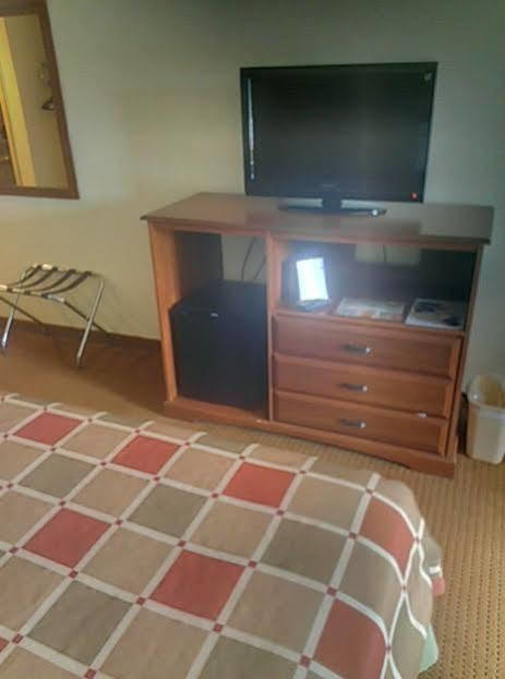 Hotel Days By Wyndham Nc Greensboro