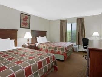 Days By Wyndham Nc Hotel